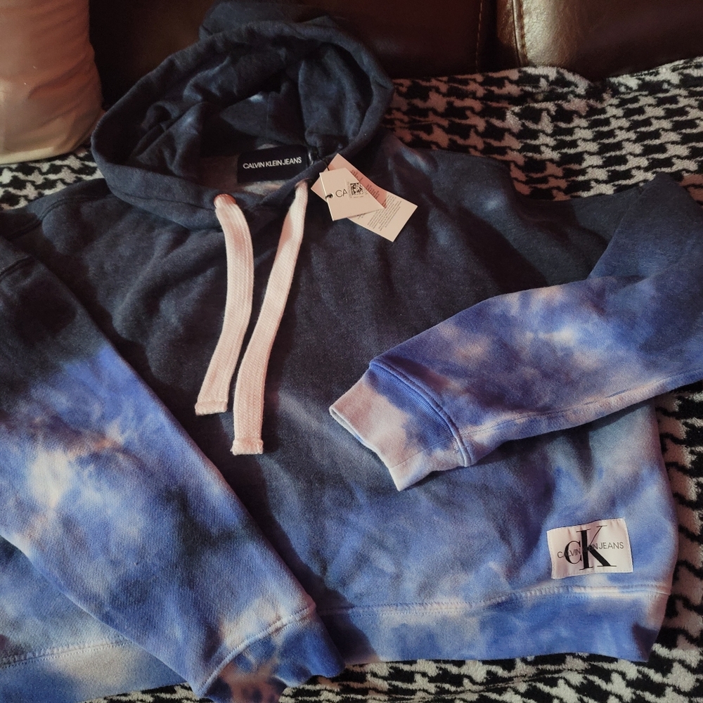 Calvin Klein sweatshirt